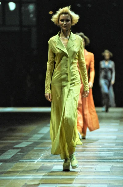 Look 16